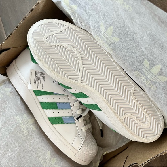 Adidas Superstar Shoes - Picture 3 of 4